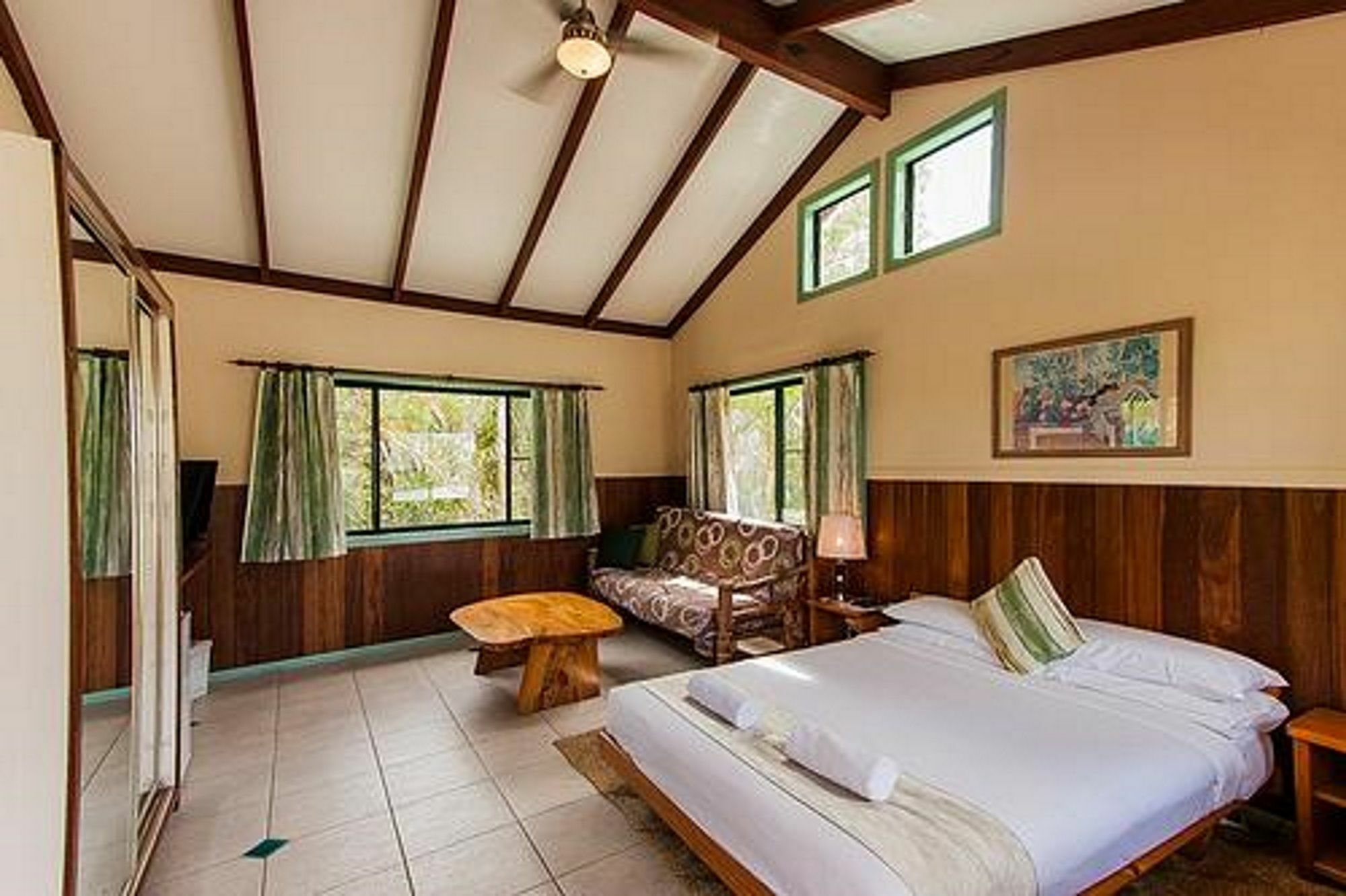 Wake Up! Hostel
