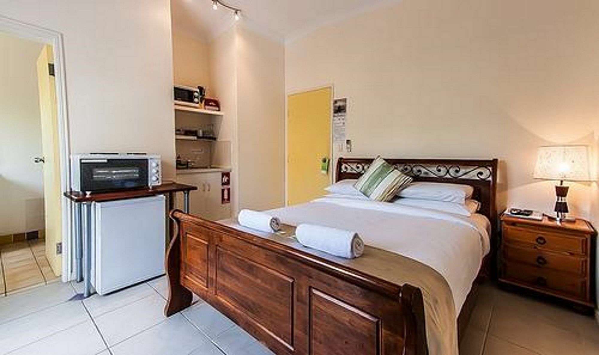 Wake Up! Hostel *
